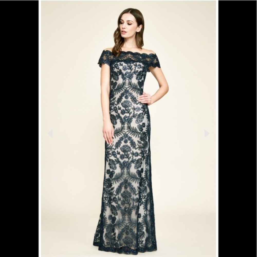 Tadashi Shoji EMMA OFF-THE-SHOULDER SEQUIN EMBROIDERED GOWN navy size 14